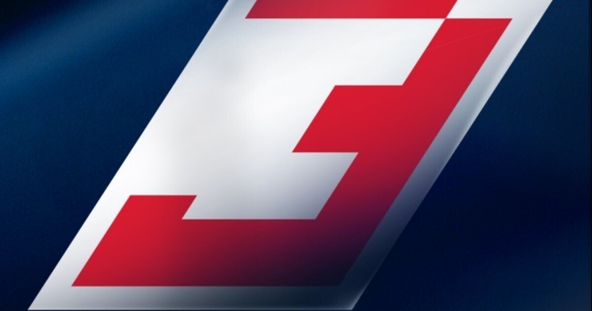 Four-time world champion to give up #1