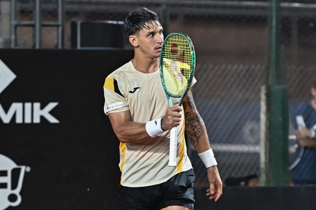 阿根廷选手卡米洛·乌戈·卡拉贝利晋级罗萨里奥挑战赛半决赛