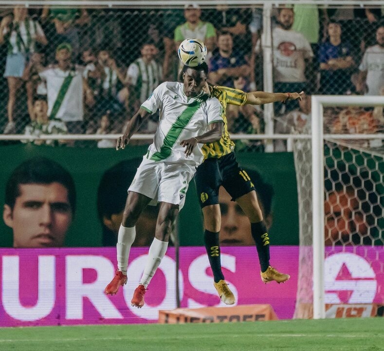 Банфилд одерживает важную победу над Альдосиви