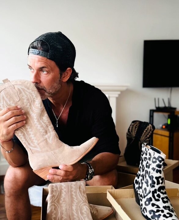 Марьяно Мартинес перезаписал культовую песню «Yo Sé»