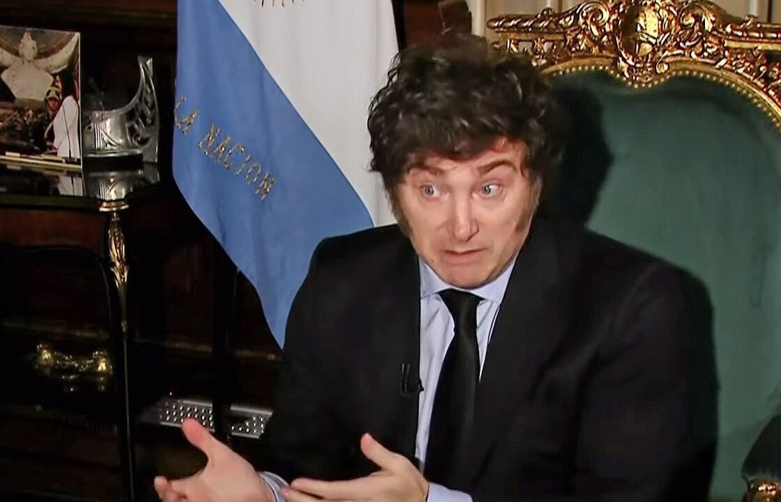 Президент Милей осуждает коррупцию в социальных организациях
