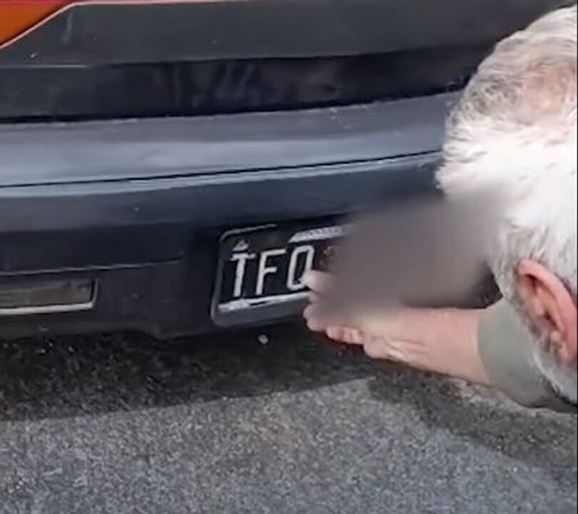 Водитель отрицал подделку номера и попался на слове