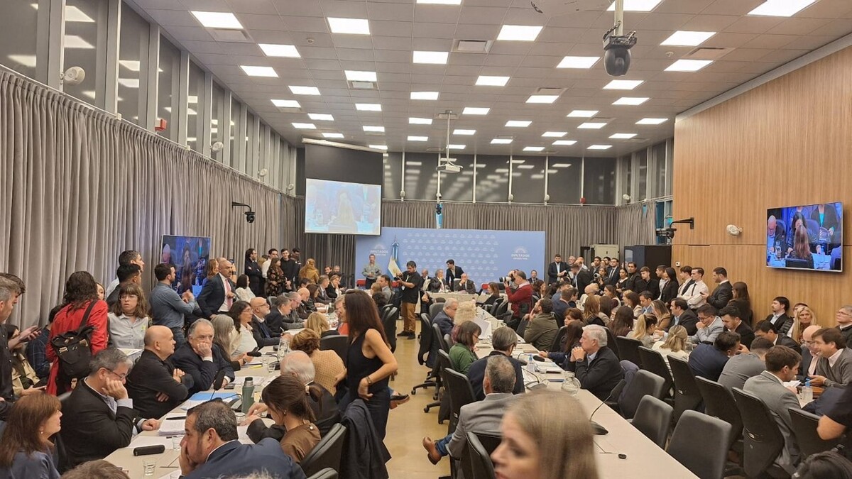 Controversy over Glacier Law reform in Argentina