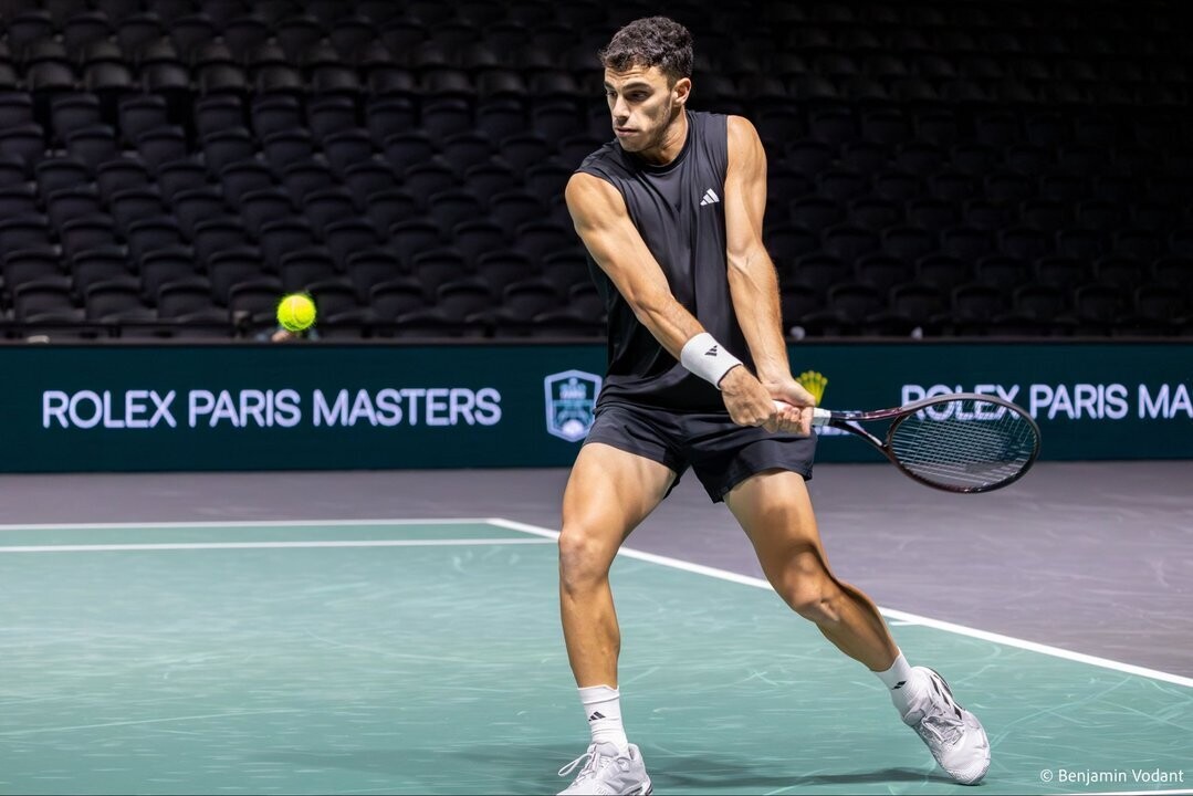 Аргентинец Серундоло вышел во второй раунд Мастерса в Париже