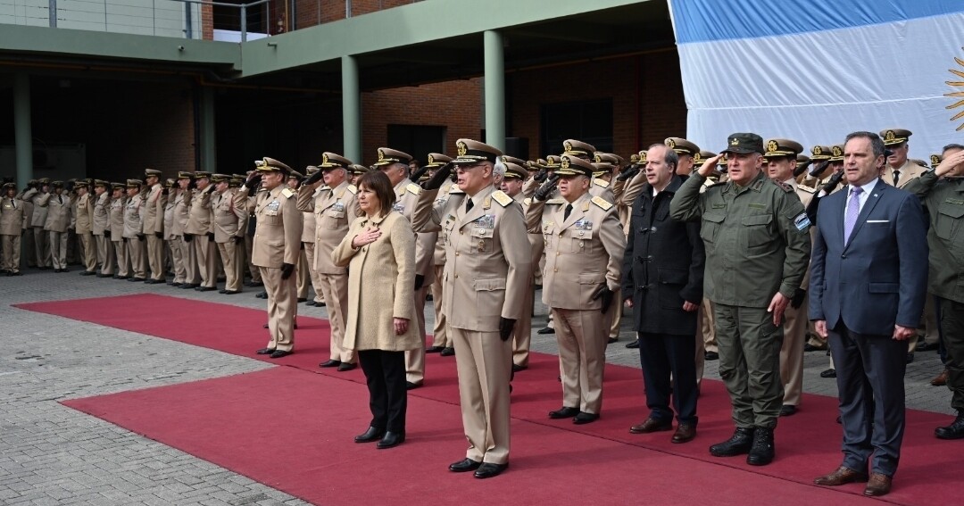 Почет героизму префектуры в войне на Мальвинасских островах