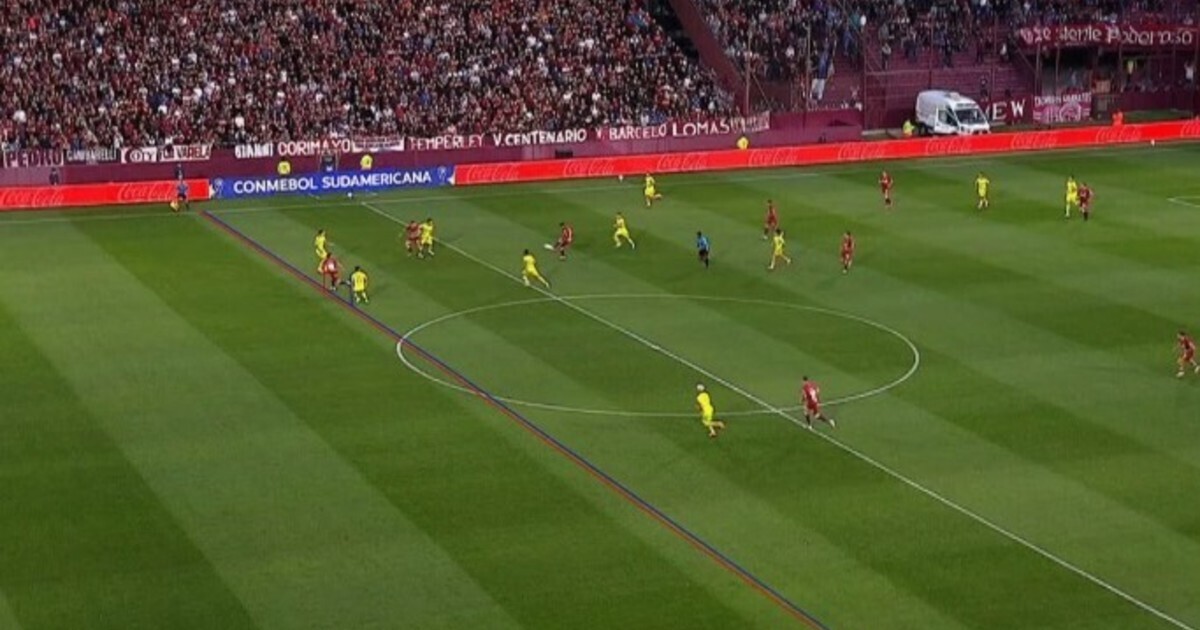 Lanús goal disallowed due to offside