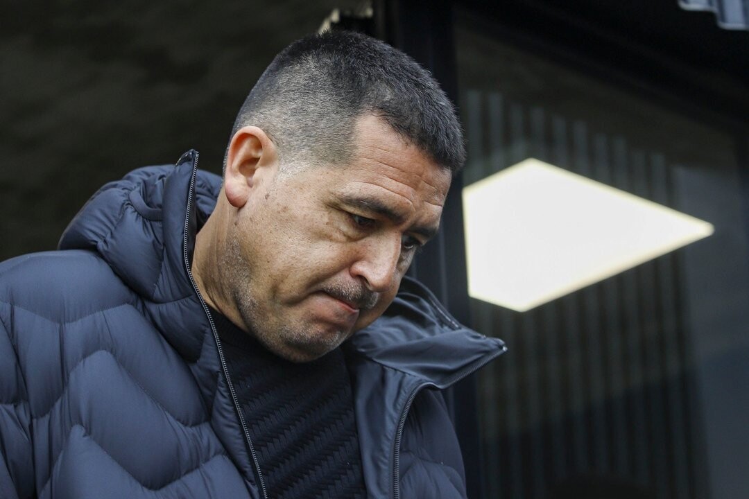 Riquelme: "We shouldn't go crazy due to fan demands"
