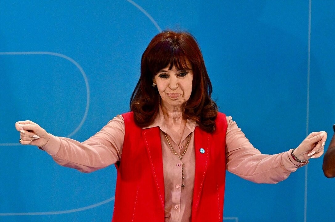 Debate on Cristina Kirchner's Tweets