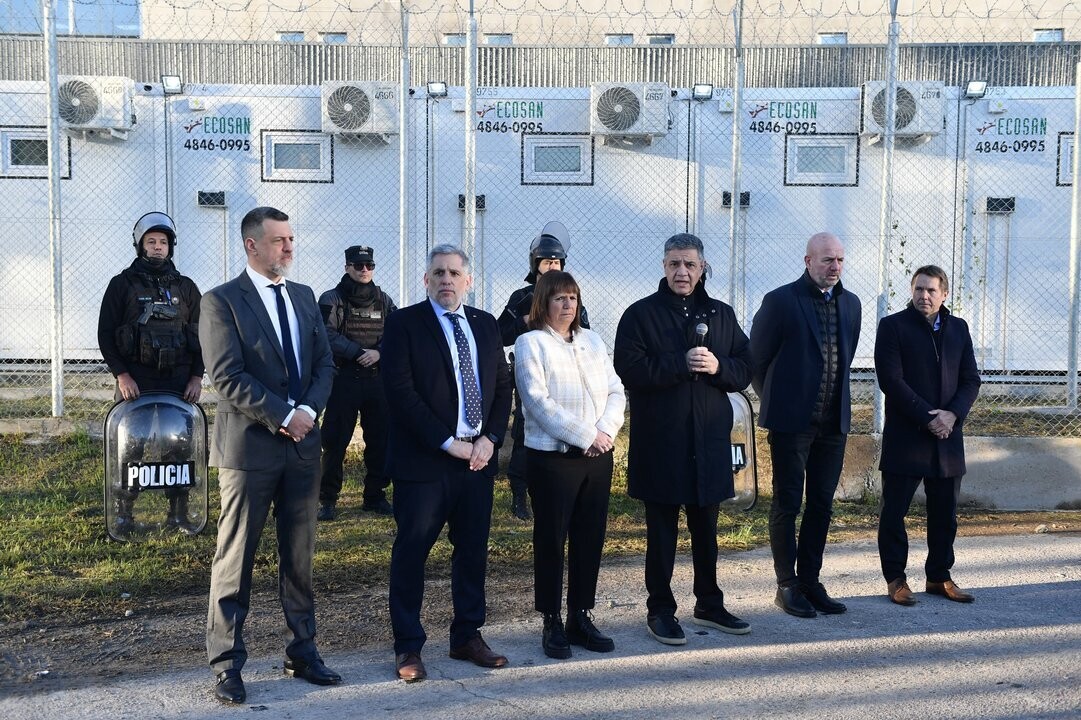 Аргентинское правительство планирует бороться с переполнением тюрем и полицейских участков
