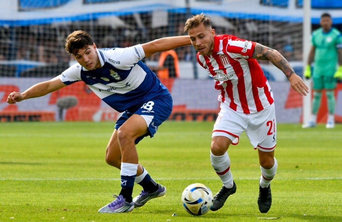 Начало второго тайма в матче «Химнасия» и «Эстудиантес»