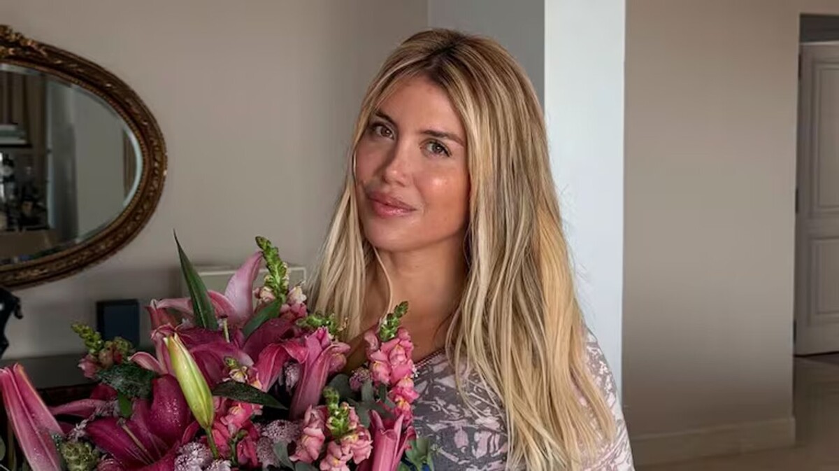 万达·纳拉展示价值9200万比索的圣诞礼物