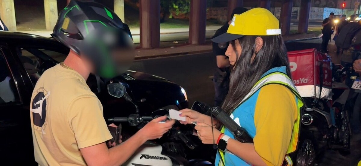 Полиция Буэнос-Айреса провела операцию против уличных гонок