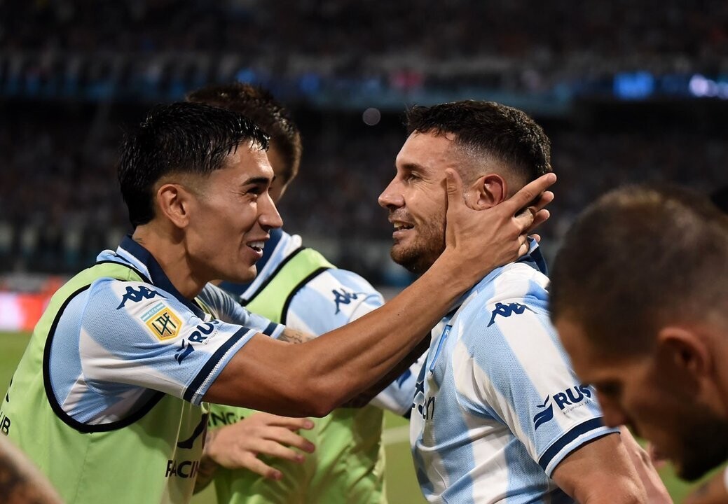 “Maravilla” Martínez gives Racing lead in Clausura final