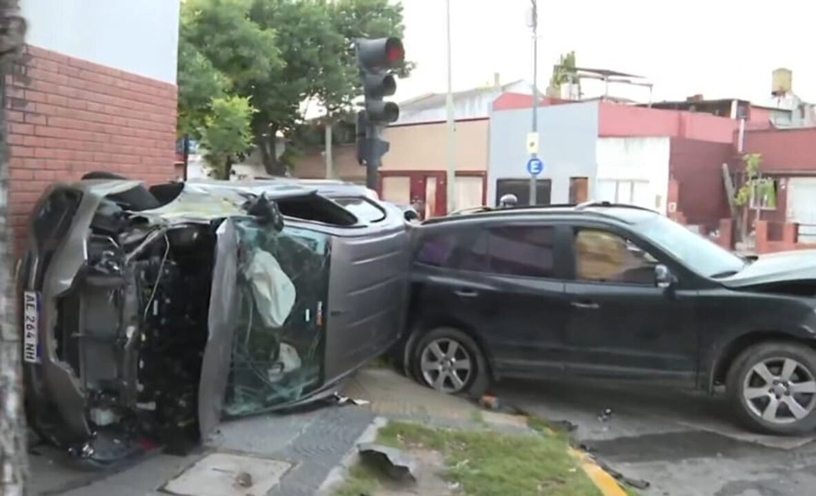 Six injured in serious accident in Buenos Aires