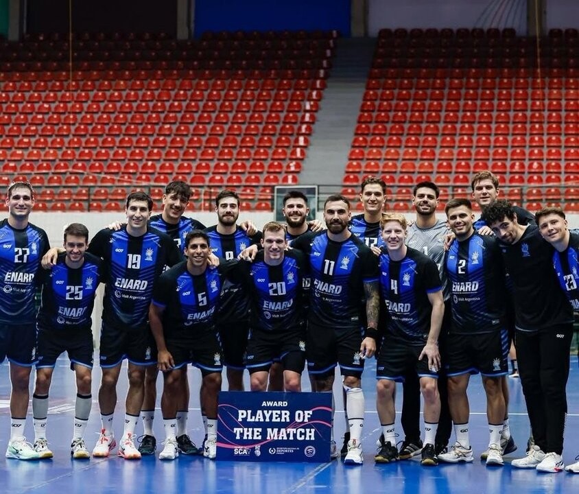 Argentina Handball Team Crushes Paraguay