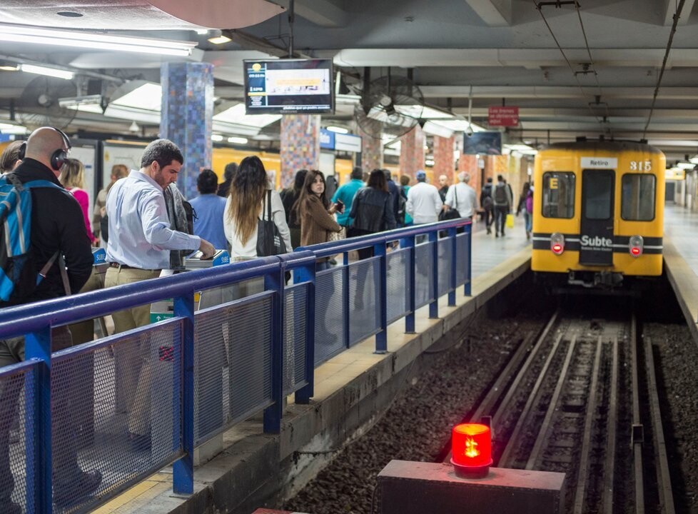 Авария на станции метро Диагональ Норте прервала обслуживание линии C