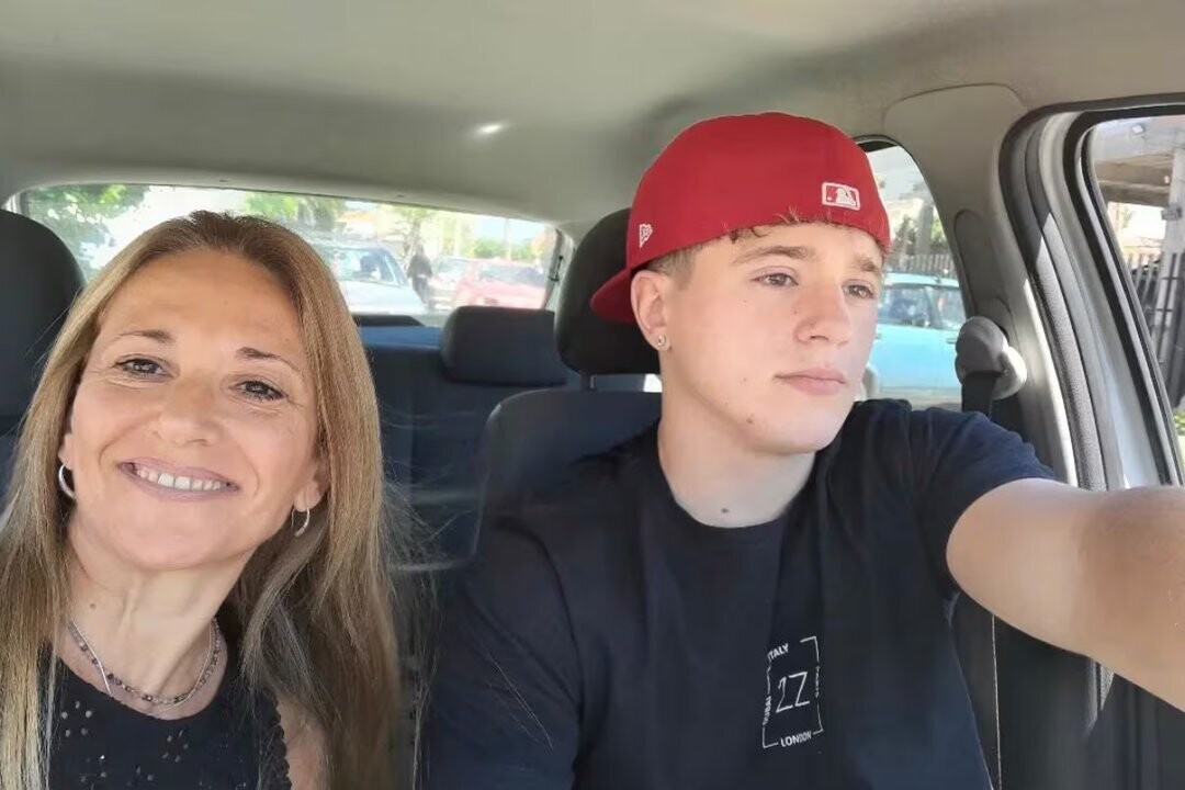 被警察杀害者的家属举行正义游行