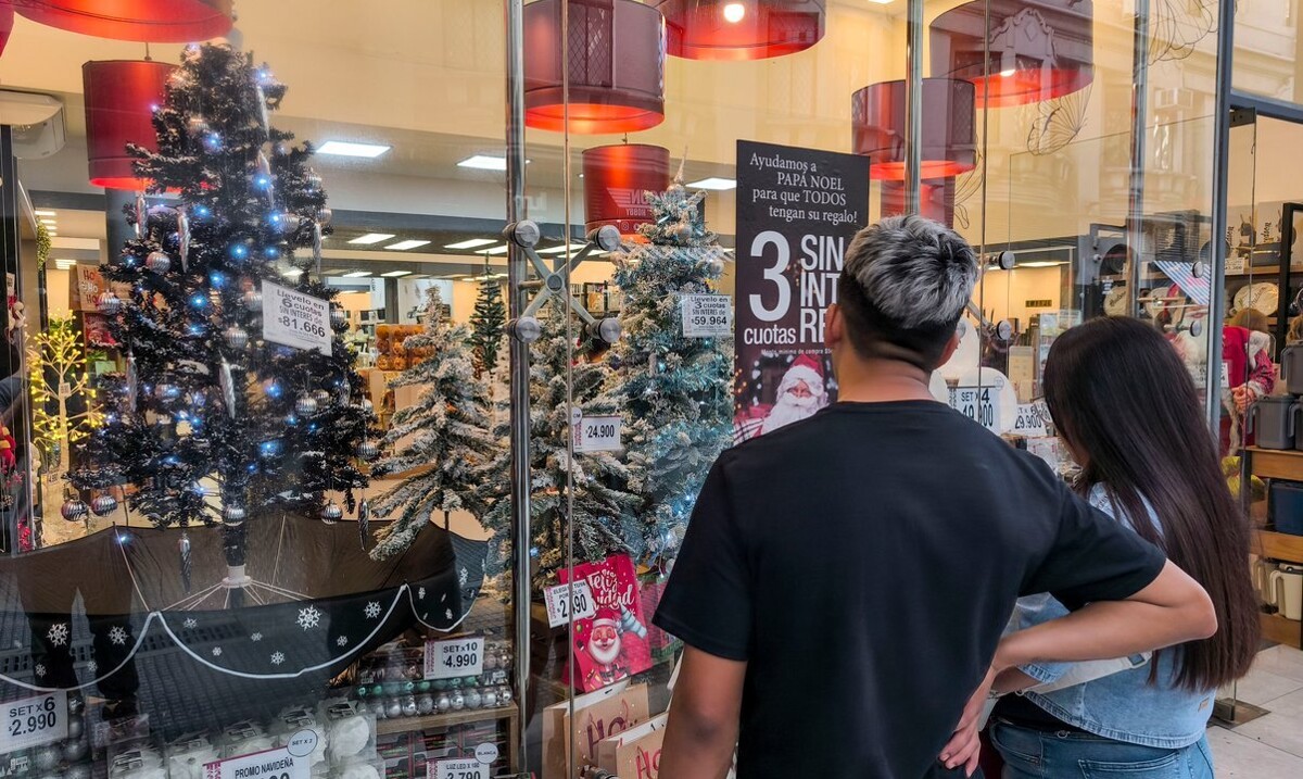 Argentina's Christmas Basket Up 27%, But Deals Drive Holiday Spending