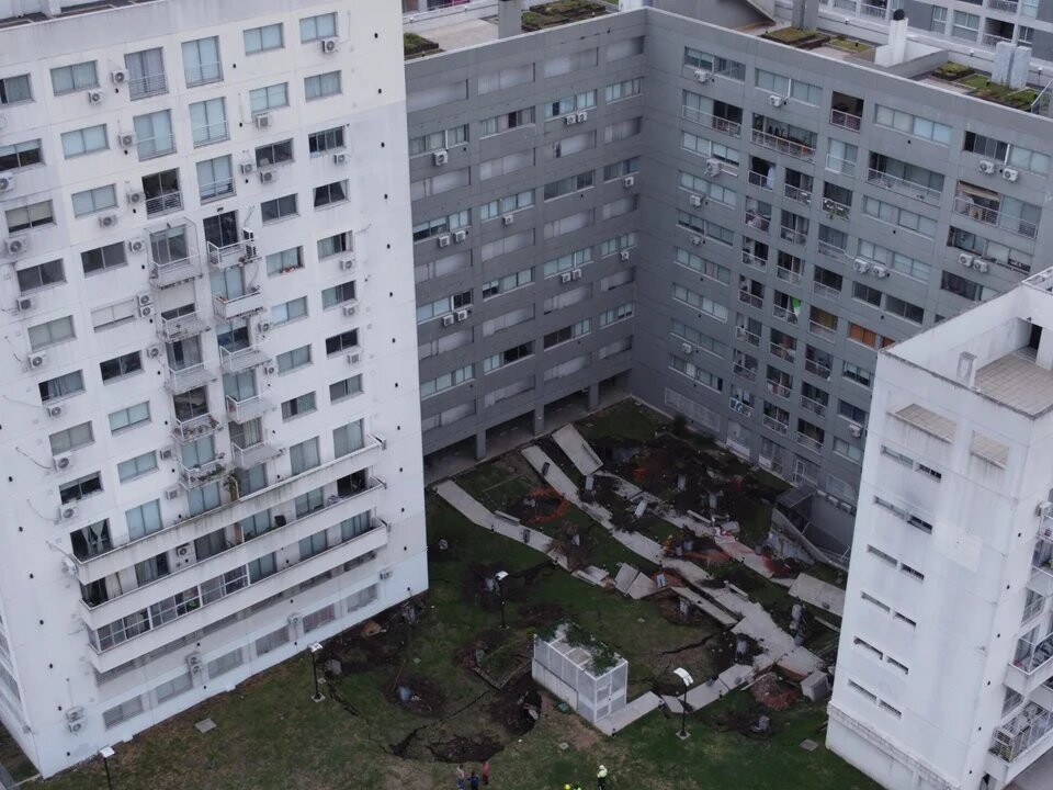 Derrumbe en complejo habitacional de Buenos Aires