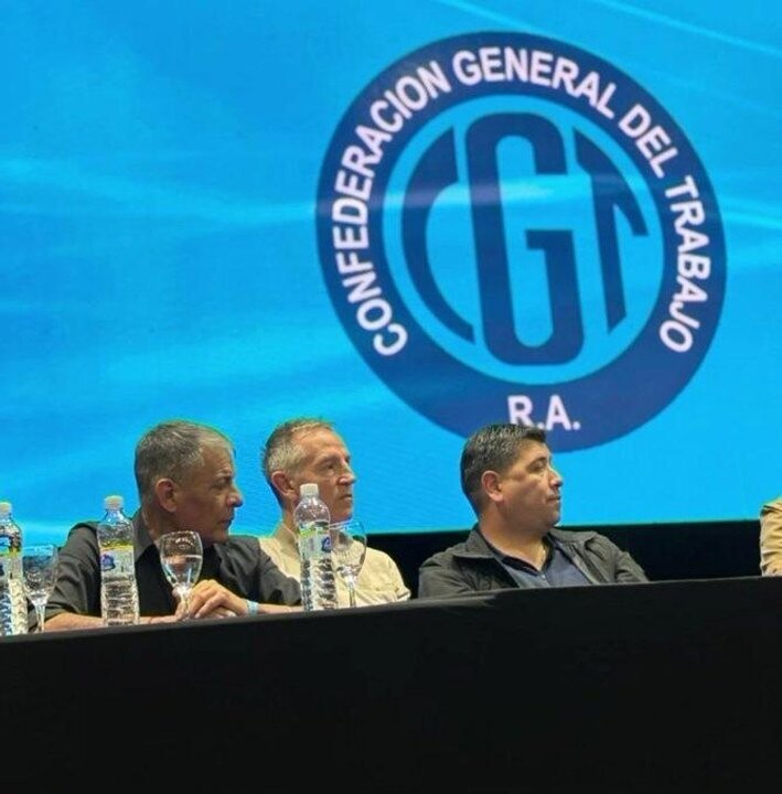 Трудовая реформа в Аргентине: ЦКТ проводит дебаты об ИИ