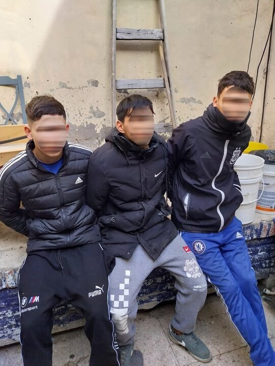 Трое подростков задержаны за попытку robbery в Беккаре