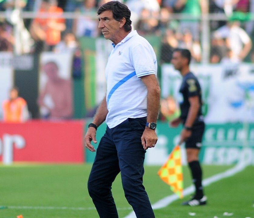 Racing Club's Coach Criticizes Team's Performance