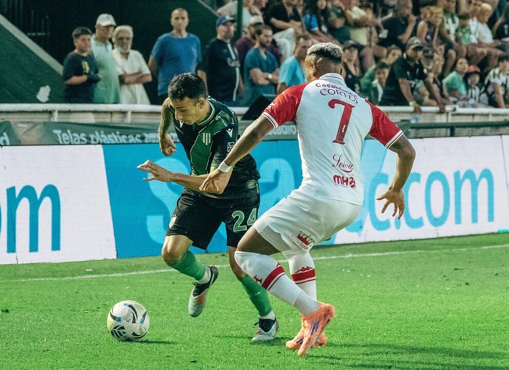 Банфилд и Уракан сыграли вничью 1:1 в первом туре Апертуры