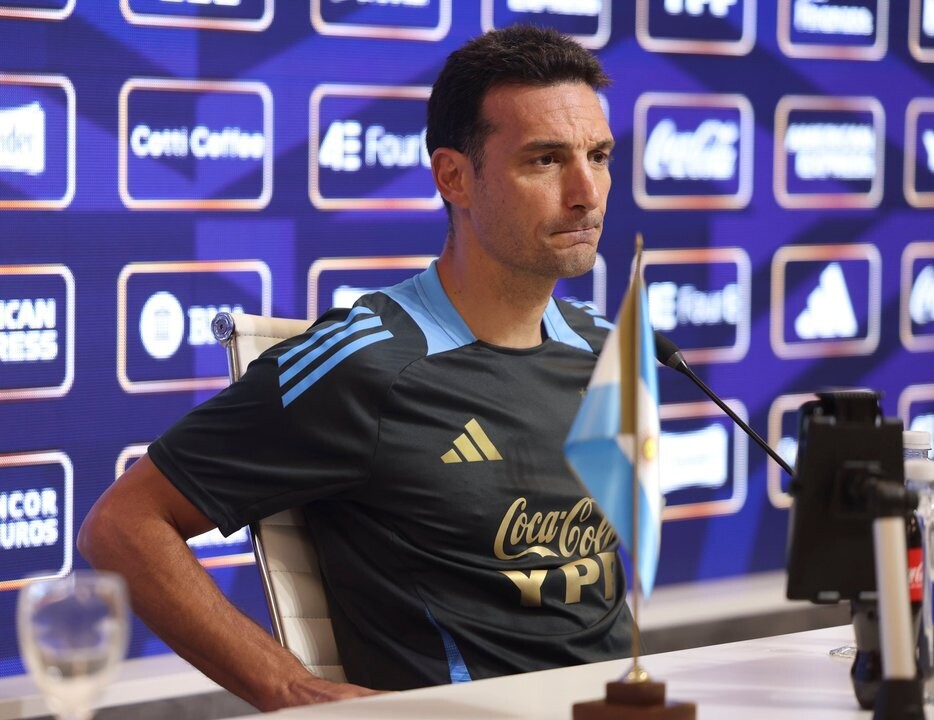 Lionel Scaloni Reflects on Loss Against Paraguay