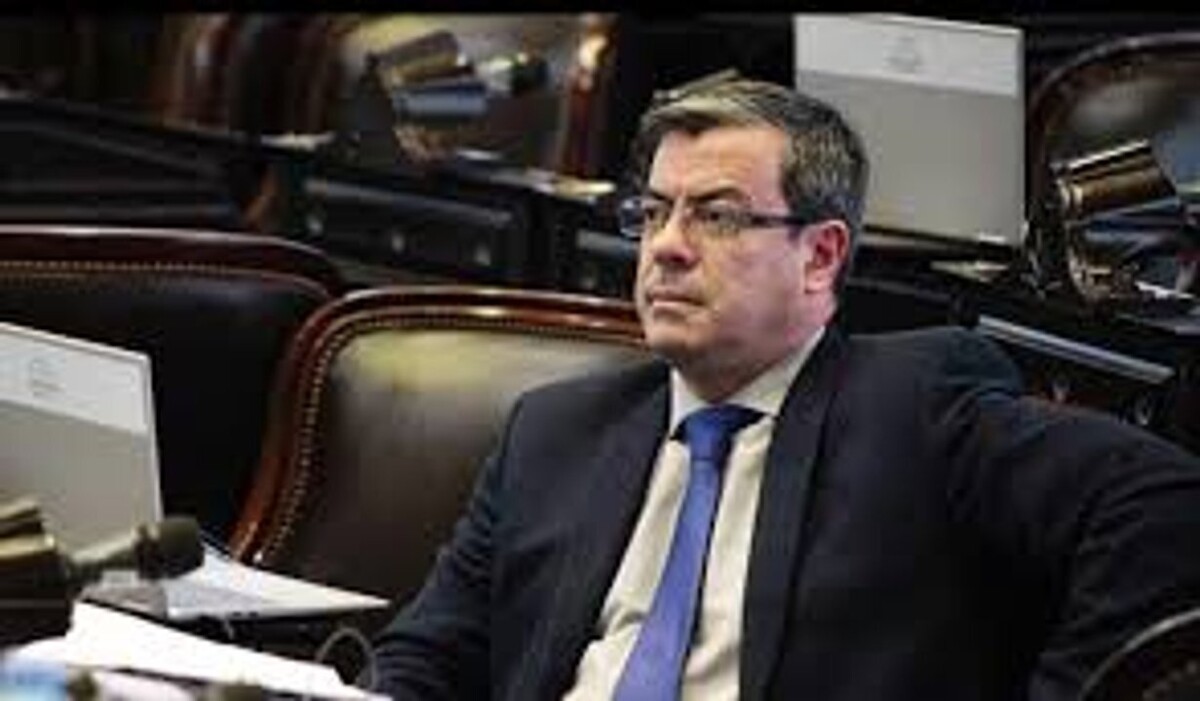 Раскол в Unión por la Patria: угроза потери большинства