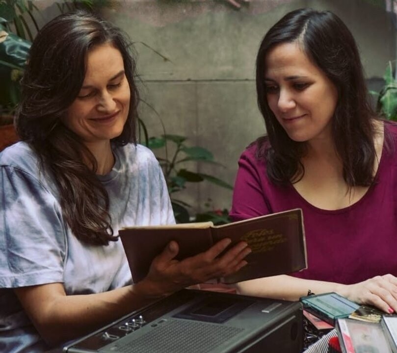 Play 'Apenas lejos' begins its second season in Buenos Aires