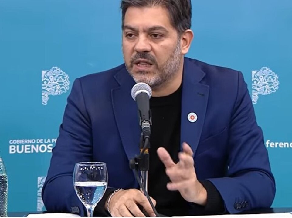 Bianco's Sarcasm Towards New Minister Santilli