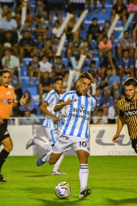 Racing de Córdoba Defeats Almirante Brown