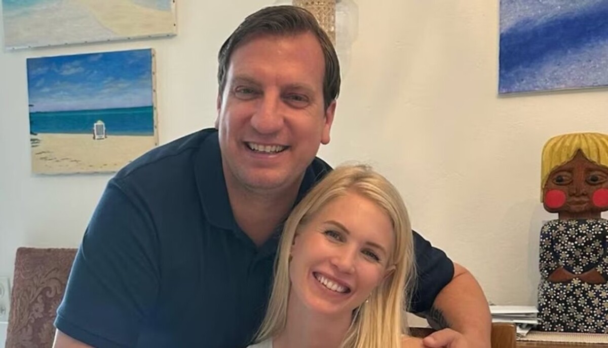 Former footballer Maxi López becomes a father for the fifth time