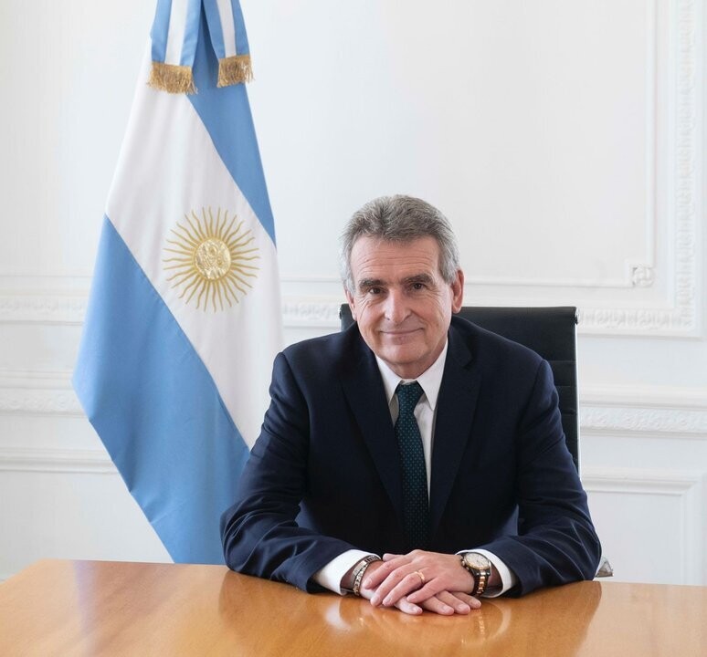 Agustín Rossi sobre la política argentina, el bloqueo a Venezuela y la dependencia de EE. UU.