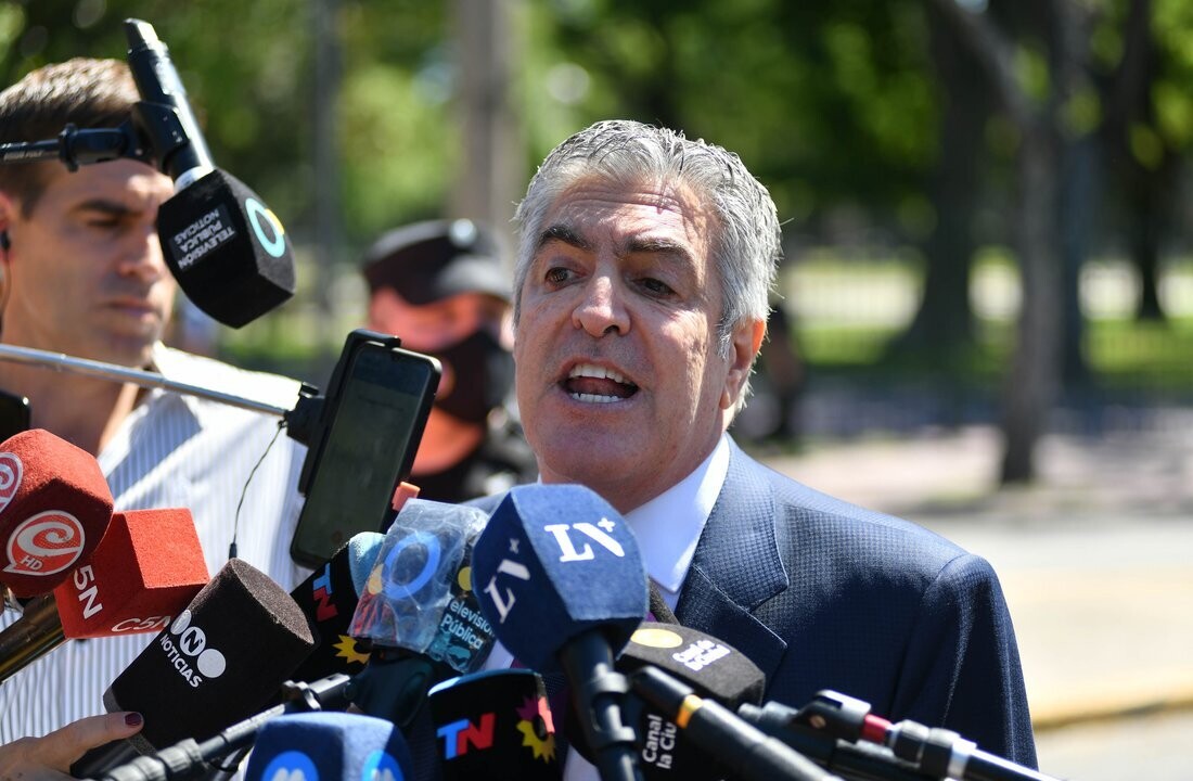 Адвокат оспорил решение суда о допросе Тапии по делу о незаконных удержаниях