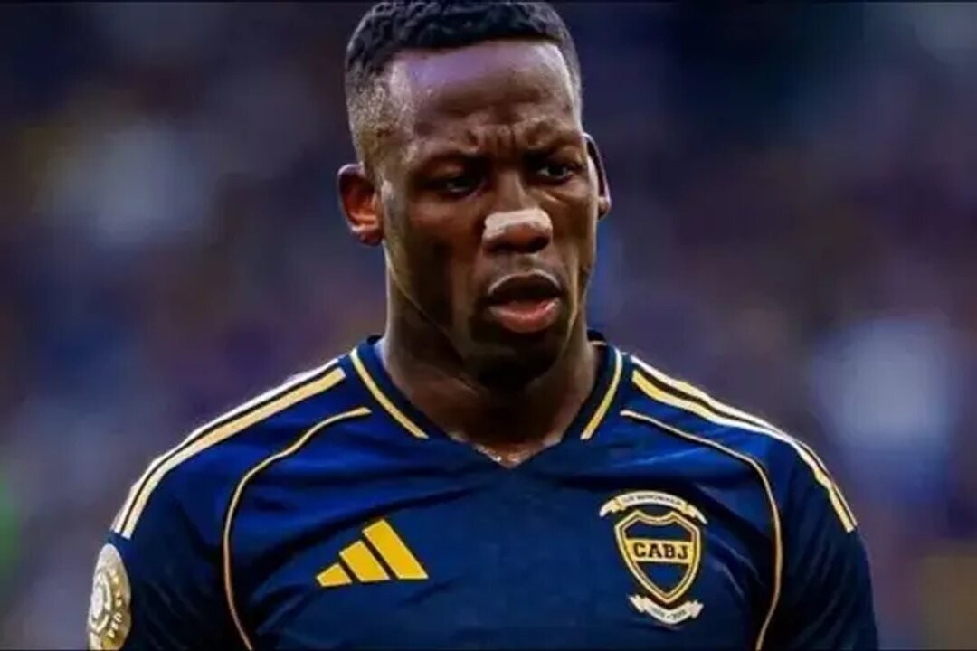Перуанский защитник Адвинкула обвинил "Бока Хуниорс" в плохом обращении