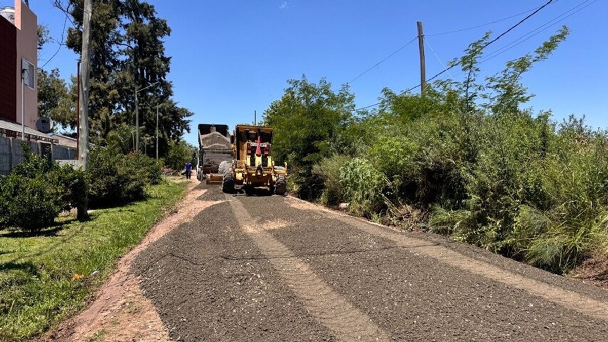 Luján Municipality Advances with Road Improvements in Luna Neighborhood