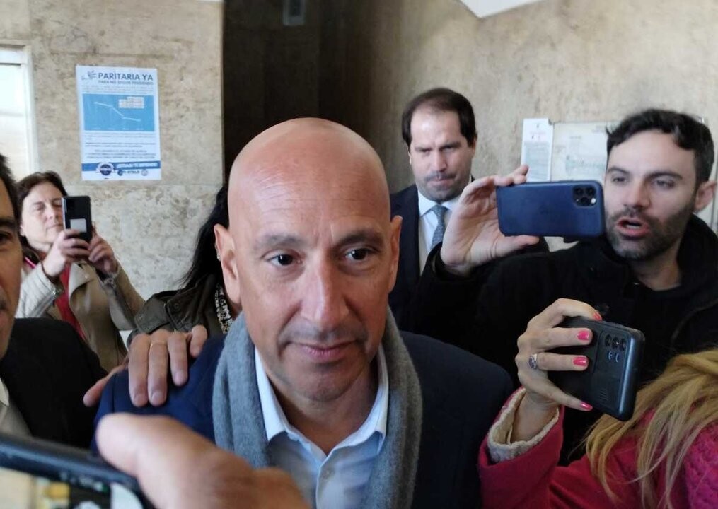 Ключевой свидетель дает показания в деле о насилии по признаку пола