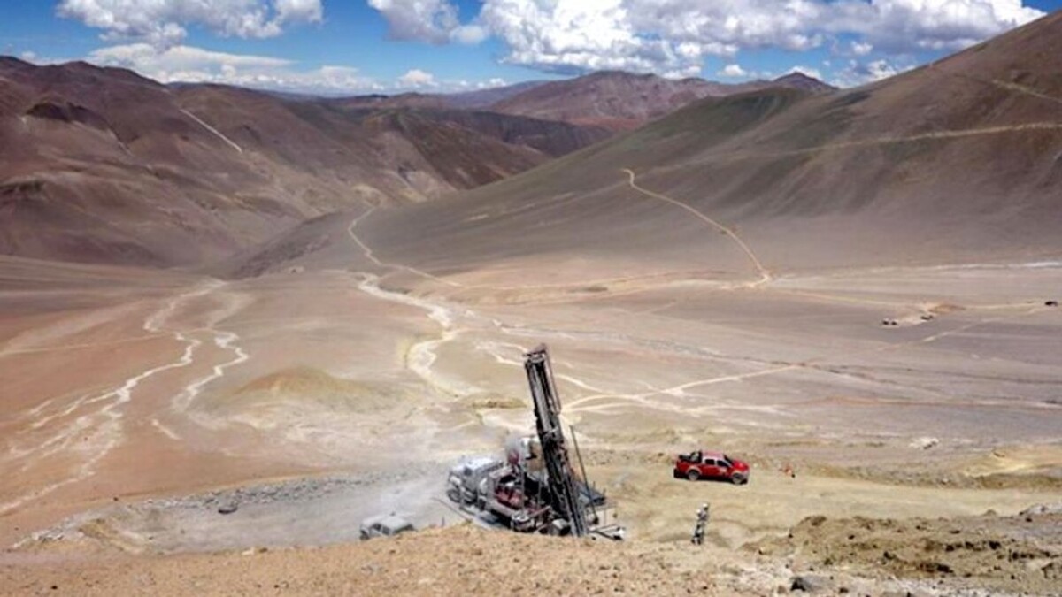 Chinese company increases stake in Argentine mining firm