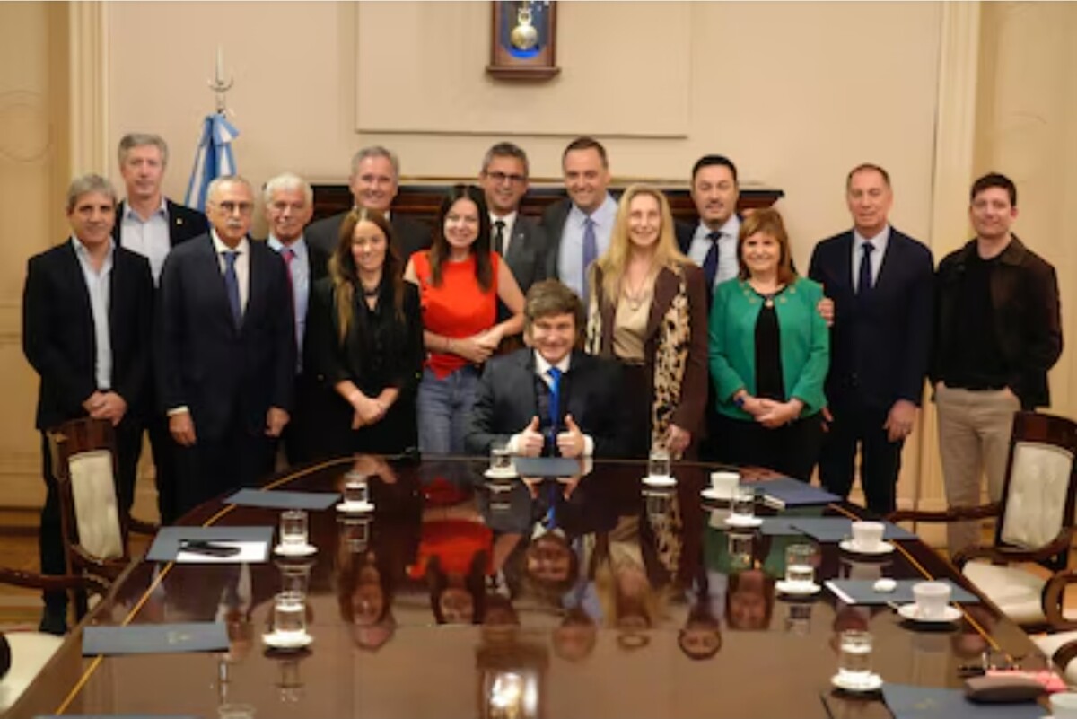 Правительство Милея публикует DNU о реорганизации министерств