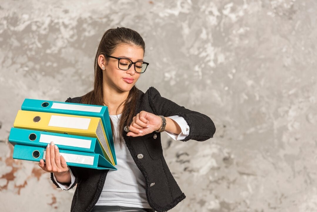 Milei's Reform Introduces 'Hour Bank' for Argentine Labor Law