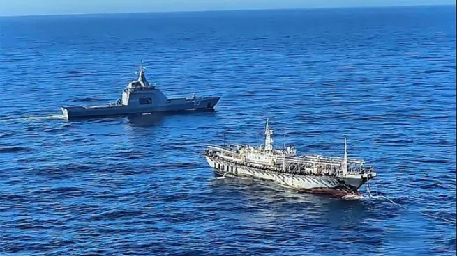 Аргентина разрешила китайским судам укрыться от шторма