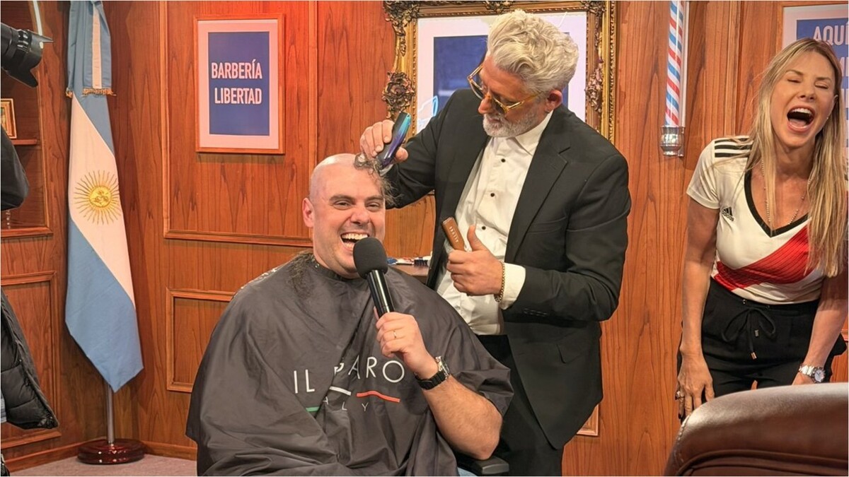 Streamer Daniel Parisini Shaves Head Live After Elections