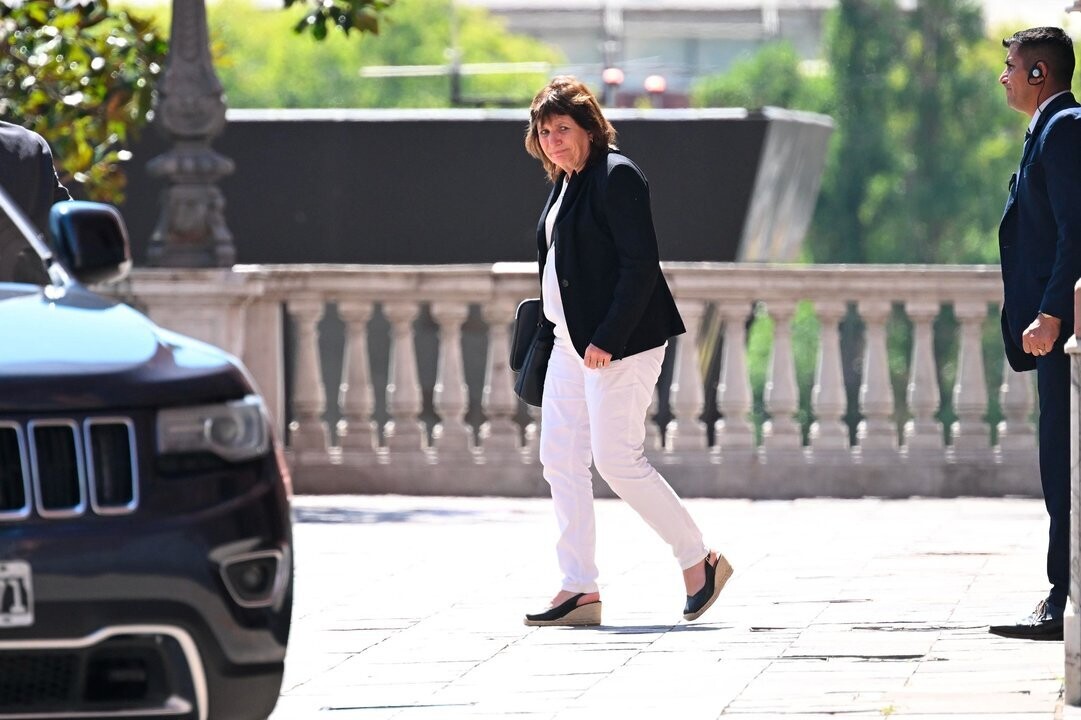 Глава кабинета министров Аргентины подтвердил повестку внеочередных заседаний