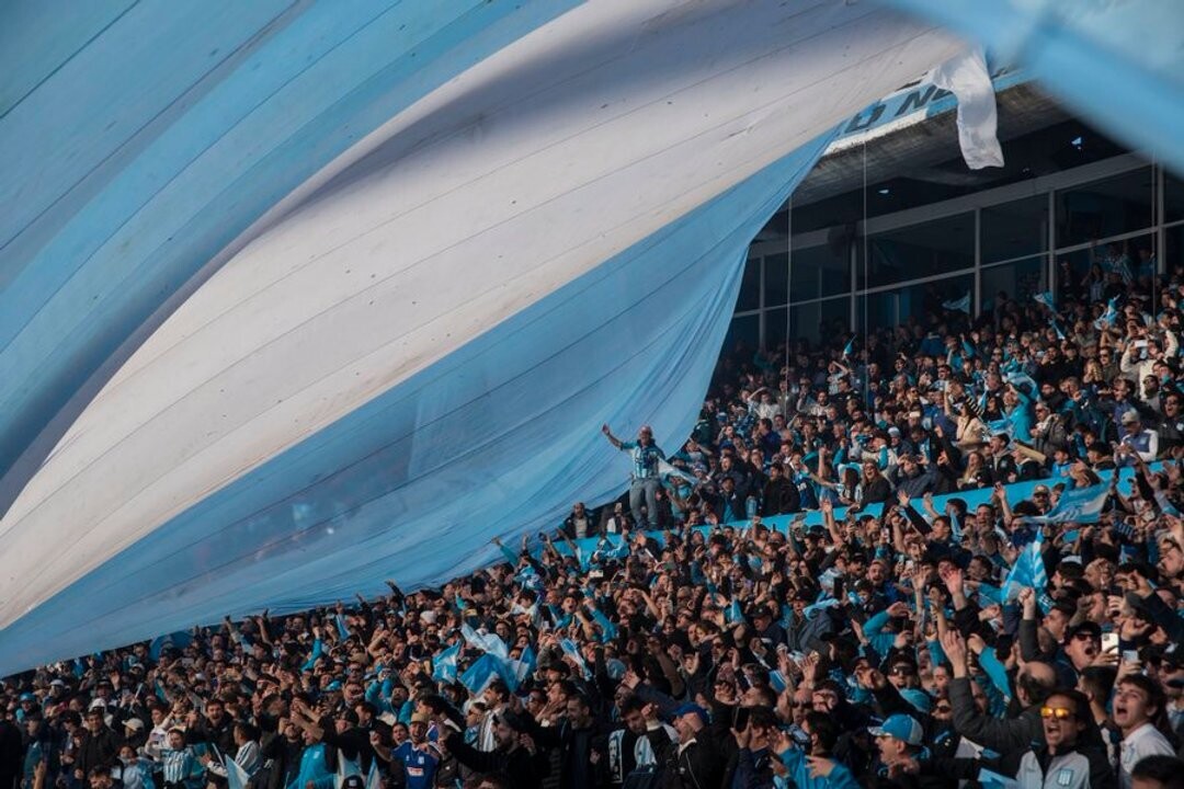 Рейсинг против Ривер Плейт: матч плей-офф и дебют Макси Саласа