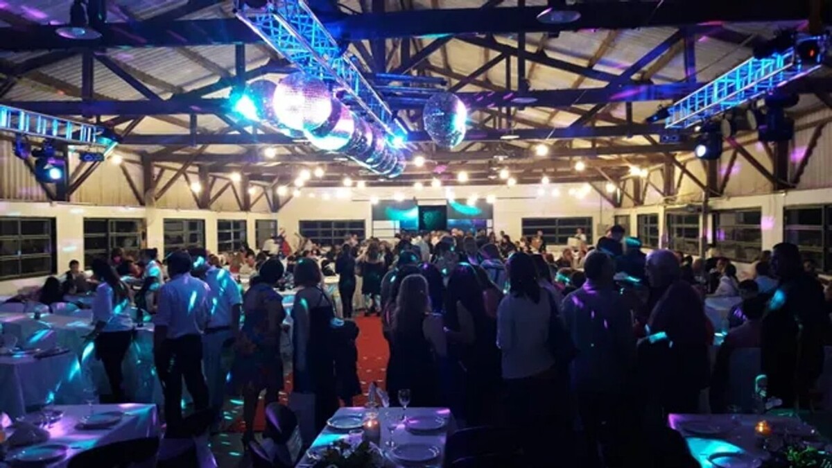 Скандал в Мендосе: Организатор обманул семьи на выпускных вечеринках