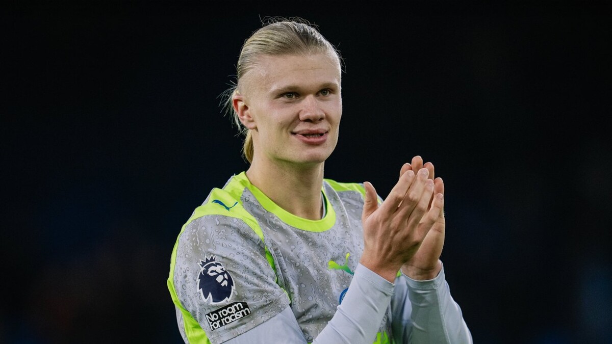 Manchester City thrashes Crystal Palace to close in on Premier League leader