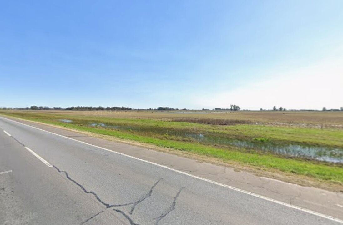 布宜诺斯艾利斯公路正面碰撞致四人死亡