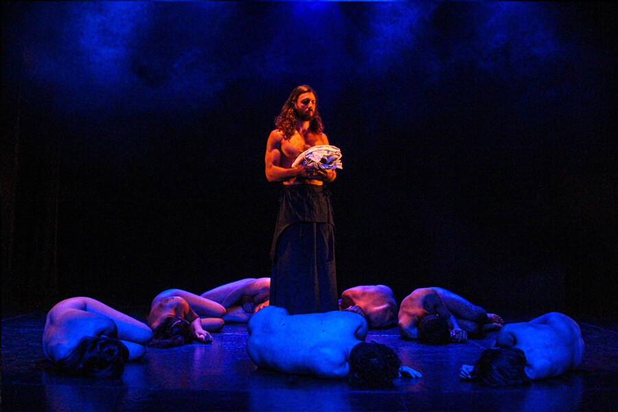 《解剖课》：一部剖析人类痛苦的戏剧