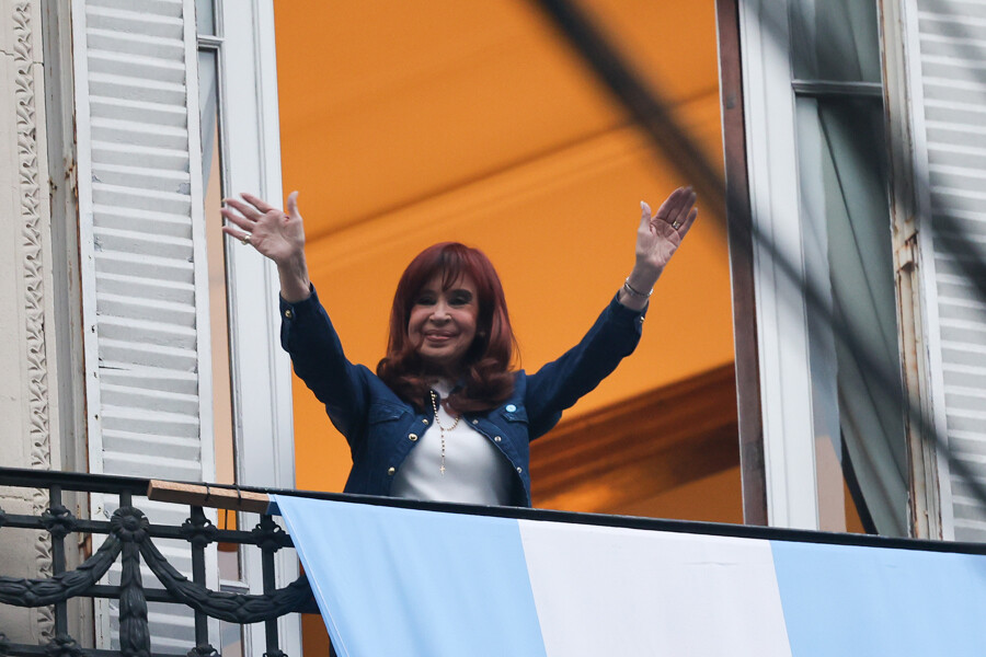 Бывший президент Аргентины госпитализирована с аппендицитом